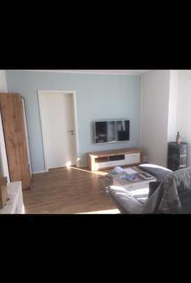 Neuwertige Wohnung mit zwei Zimmern sowie Balkon und EBK in Frankenthal