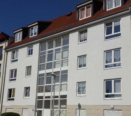 Geräumige 2 Zimmerwohnung mit Lift, Terrasse und EBK in MD-Stadtfeld zu vermieten