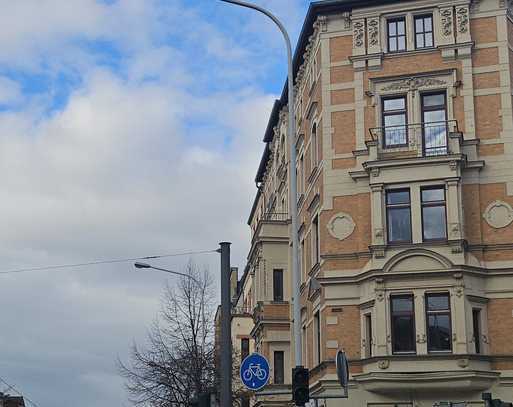 Stilvoll wohnen in Halle – 4-Zimmer-Wohnung in begehrter Lage - Ludwig-Wucherer-Straße 75