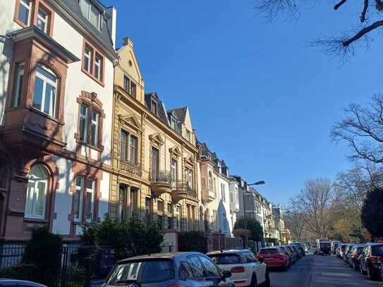 Maisonette-Wohnung am Holzhausenpark Bestlage in Frankfurt