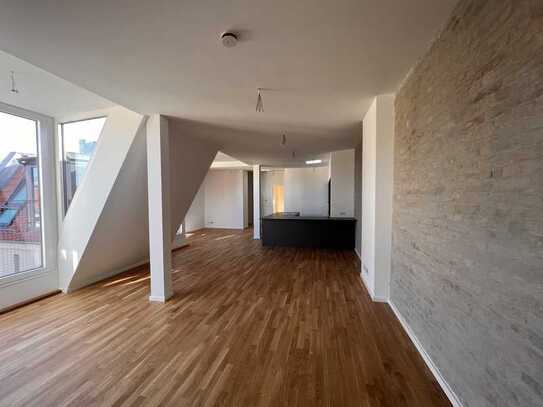 142,95 qm Dachgeschosswohnung (Erstbezug) / 142,95 sqm rooftop