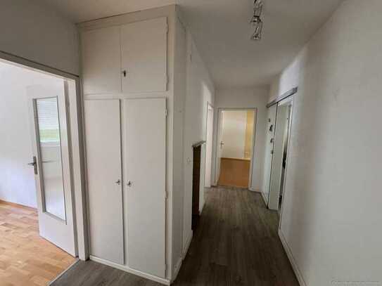 Gepflegte 3-Zi. Wohnung, ca. 71m², Balkon, Keller, 1.OG ab sofort in HÖS - Mitte