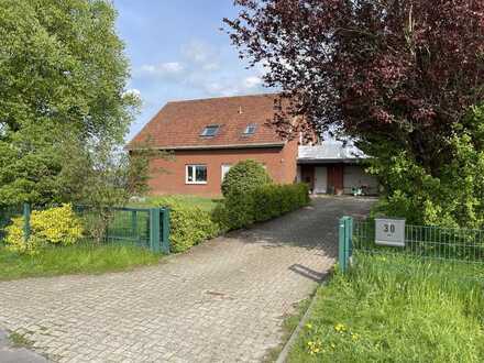 Schönes 14-Zimmer-Einfamilienhaus mit EBK in Dissen