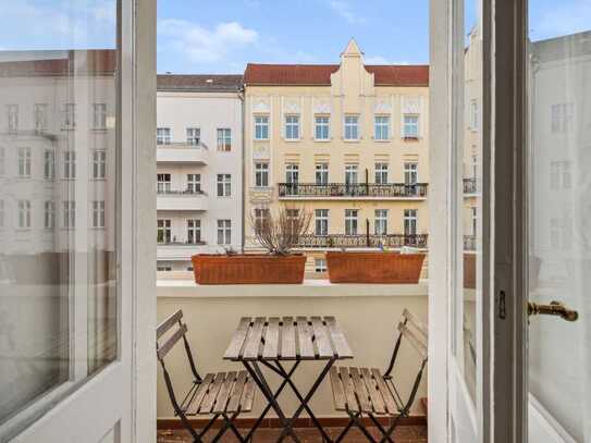 Wunderschöne, vermietete 3-Zimmer-Altbauwohnung mit Balkon im Samariterviertel in Friedrichshain