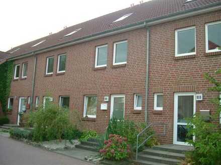 Modernisiertes 5-Zimmer-Reihenhaus mit Terrasse in gepflegter Wohnanlage in Bargteheide, ca. 113 m²