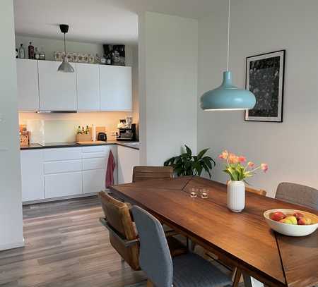 Helle & moderne 3-Zimmer-Erdgeschosswohnung / Maisonette mit EBK, 2 Bädern und Terrasse