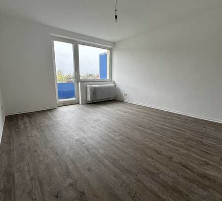 Exklusive, vollständig renovierte 3-Zimmer-Wohnung mit gehobener Innenausstattung mit EBK in Lübeck