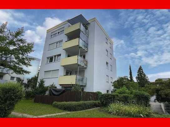 Modernisierte Wohnung mit Terrasse und Gartenzugang.