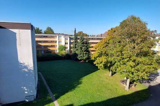 Lichtdurchflutete 2-Zimmer-Wohnung mit Balkon, EBK und TG-Stellplatz