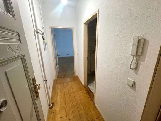 1-Zimmer Erdgeschoss-Wohnung mit Innenhoflage nahe Helmholtzplatz!