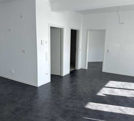 Bezugsfertige Neubauwohnung, Barrierefreie, großzügige 2-Zimmer-Wohnung in ruhiger Lage