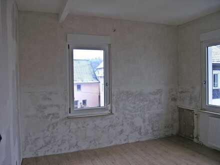 Glauburg - Erstbezug nach Sanierung - schöngeschnittene 3 Zimmer Wohnung