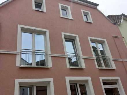 - IDEAL für 1 Person! - 1-Zimmer-Wohnung mit Einbauküche in zentraler Lage von Wiesloch!