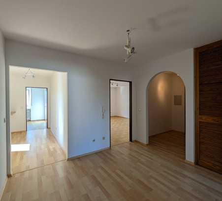 Ruhige 4-Raum-Wohnung mit EBK in Neu-Ulm Offenhausen