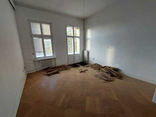 Sanierungsbedürftige Wohnung in Schöneberg