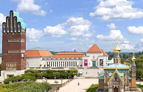 Exklusive Wohnung auf der Mathildenhöhe mit Balkon, Tiefgarage und Blick in traumhafte Umgebung!