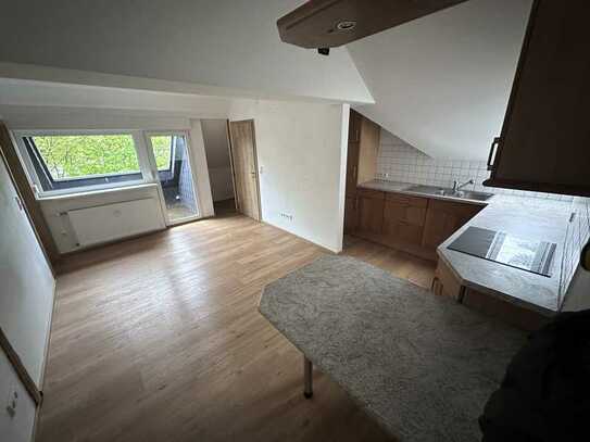 Modernisierte 2-Zimmer-Wohnung mit Balkon und EBK in Steinhagen