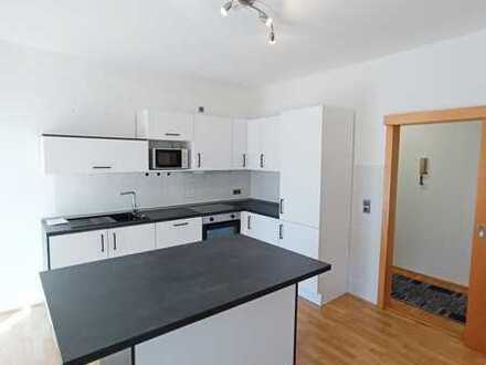 Geräumige 5-Zimmer-Wohnung mit Einbauküche und Terrasse in Floß