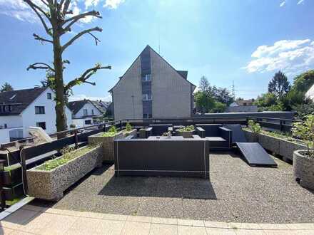 Top Wohnflair+ sofort bezugsfertig mit ca. 55 qm Sonnenterrasse, plus Duplex Stellplatz!