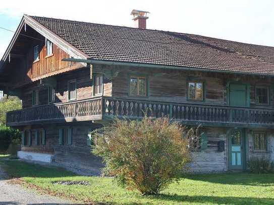 Ehemaliges Bauernhaus (unter Denkmalschutz) in Dietramszell