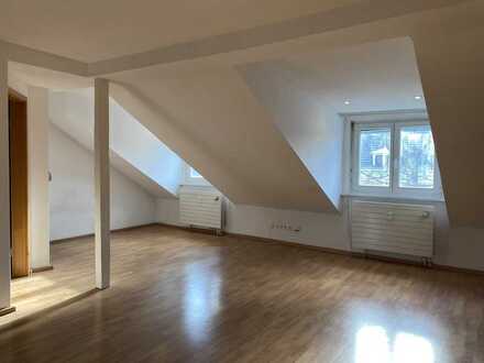 Gemütliches DG Apartment zu vermieten