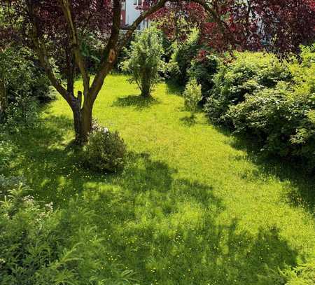 Mauenheim: Gepflegte Immobilie mit Charme *großzügiger Grundriss*Parkett*Balkon