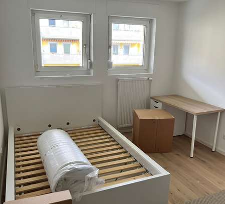 WG-Zimmer Frei! Sanierte WG München (Erstbezug)