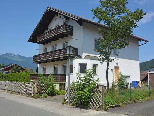 Mehrfamilienhaus in ruhiger Lage (sanierungsbedürftig)