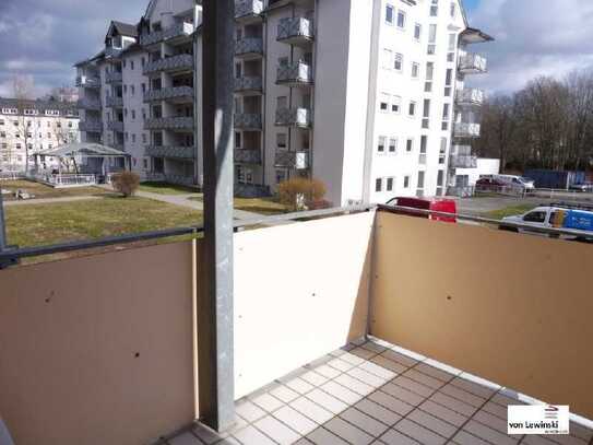 MODERNES APPARTEMENT MIT EINBAUKÜCHE ...