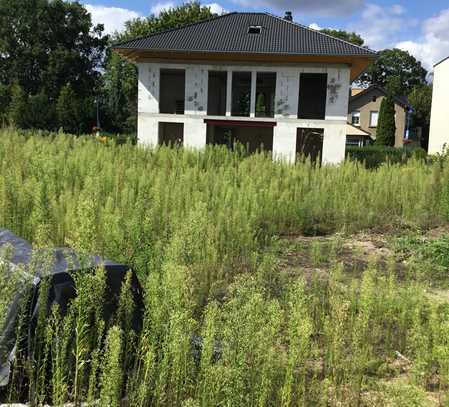 Schnäppchen - Baugrundstück mit massivem 2Fam.Haus,Rohbau auf ca 400 qm , kein Hammer-Grundstück