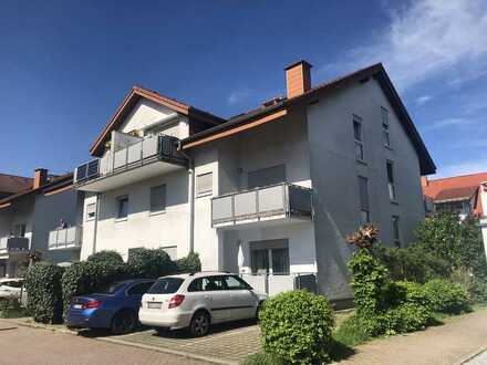 Geschmackvolle 2-Raum-Wohnung mit gehobener Innenausstattung mit Balkon und Einbauküche in Leimen