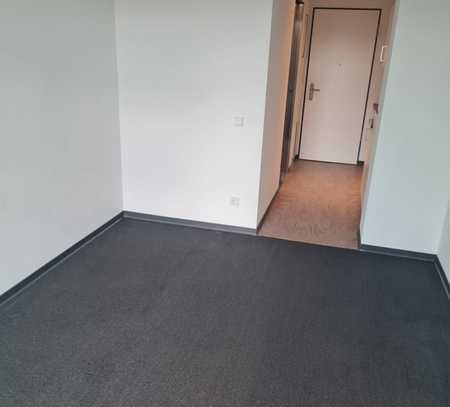 Stilvolle 1-Raum-EG-Wohnung mit kleiner Terrasse und EBK in Erlangen