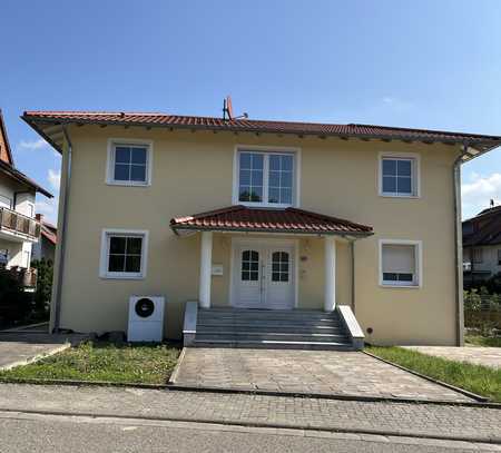 *Provisionsfrei für Käufer!* Moderne Stadtvilla auf großzügigem Grundstück: Exklusives Wohnen.