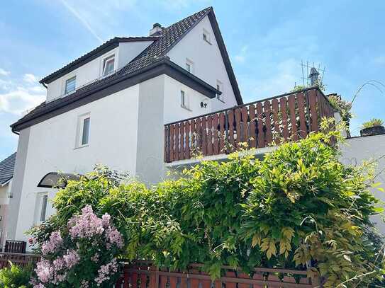 "Erfüllen Sie sich Ihren Wohntraum!" Renoviertes 1-2 FH Stadthaus in ruhiger Lage von S-Feuerbach