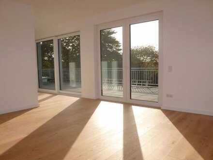 Top Penthouse-Wohnung mit Dachterrasse, Blick ins Grüne, moderner EBK und TG-Platz ab 01.08.2023