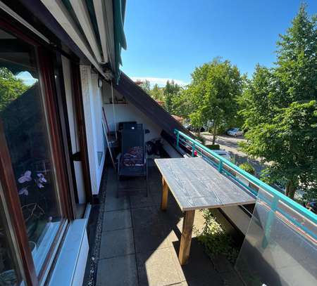 Schöne Dachgeschoss-Maisonette mit Loggia / Balkon mit besten Ausblick + TG Stellplatz Pflugfelden