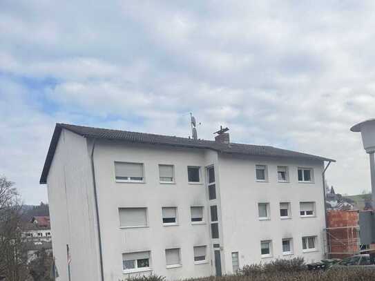 Helle 3-Zimmer-Wohnung mit Balkon in gepflegtem Mehrfamilienhaus zu vermieten