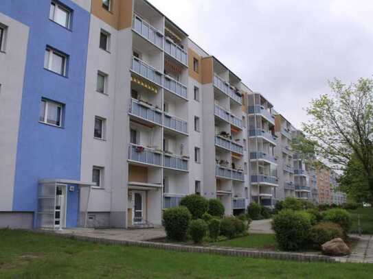 1 Raum-Wohnung mit Balkon und Aufzug