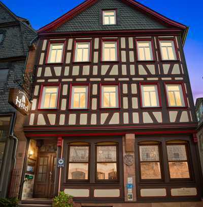 **Traditionshaus Grimmelshausen Hotel in der Barbarossastadt Gelnhausen**