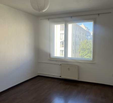 2-Zimmerwohnung nahe Savigny-Platz