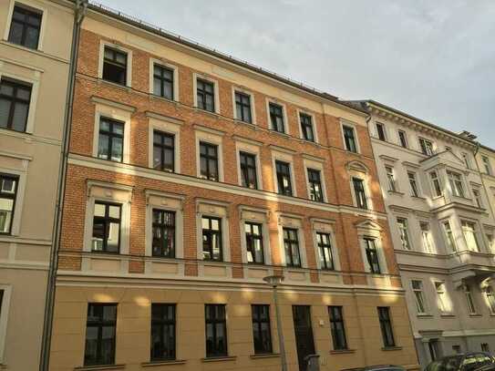 Schöne Dachgeschosswohnung mit Balkon