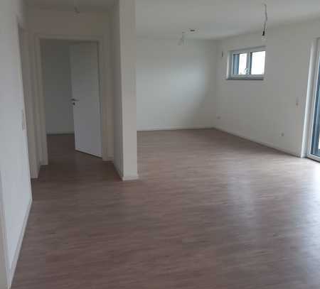 Sofort bezugsfertig - helle 3 Zimmer Dachgeschosswohnung