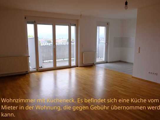 Helle 4-Zimmer Wohunung mit großem Balkon RESERVIERT