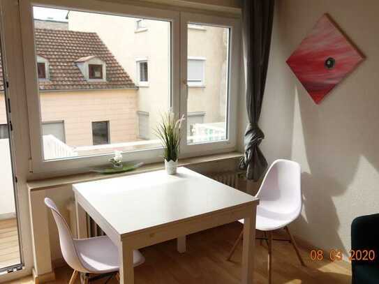 Stilvoll möbilierte 1-Zimmer-Wohnung mit Balkon/modern furnished 1room apartment with balcony