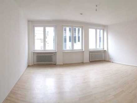 Wunderschöne helle 2 Zi. Wohnung im Zentrum Düsseldorfs