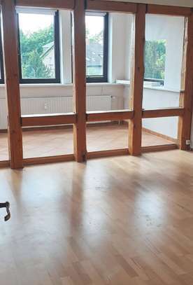 WG-geeignet: Unteres Ostviertel - 3,5-Zimmer-Wohnung mit Süd-Wintergarten