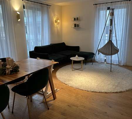 Moderne 4-Zimmer-Wohnung mit Tiefgarage, Aufzug, 2 Balkonen und E-Ladestation im Nordend*