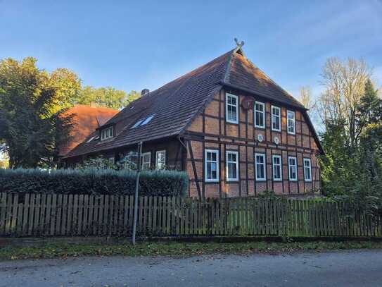 Geräumiges 16-Zimmer-Mehrfamilienhaus in Bergen