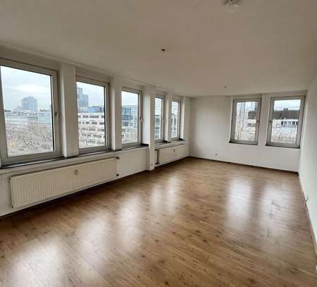 Wohnen direkt an der Königsallee - Exklusives 1-Zimmer-Apartment mit Panoramablick