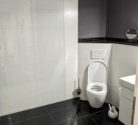Geschmackvolle 3,5-Zimmer-Hochparterre-Wohnung mit Balkon und EBK in Hannover